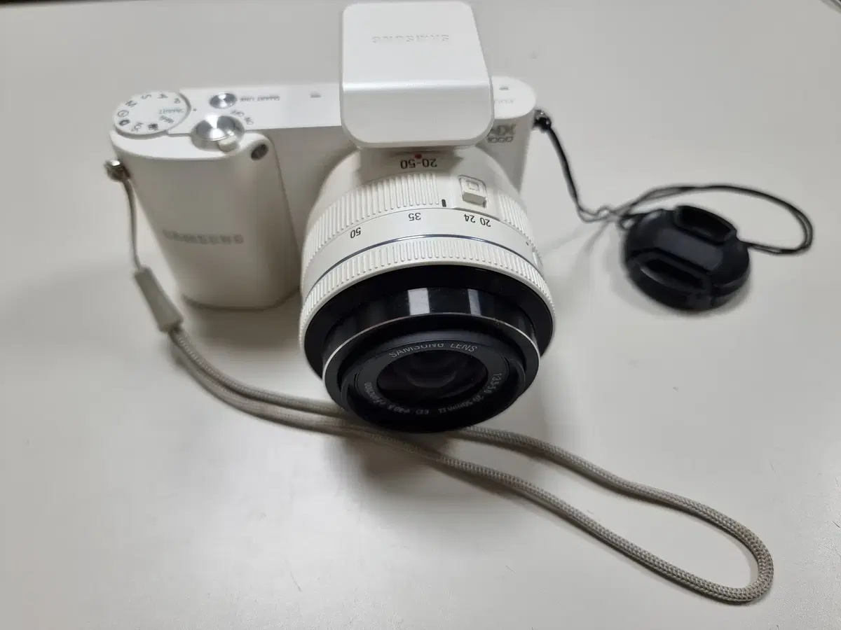 삼성 NX1000미러리스 카메라 팝니다